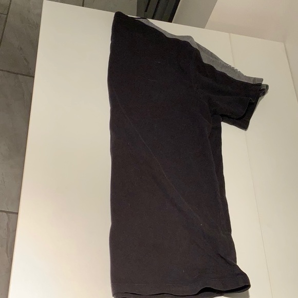 A black grey and white American Eagle shirt - Picture 3 of 3